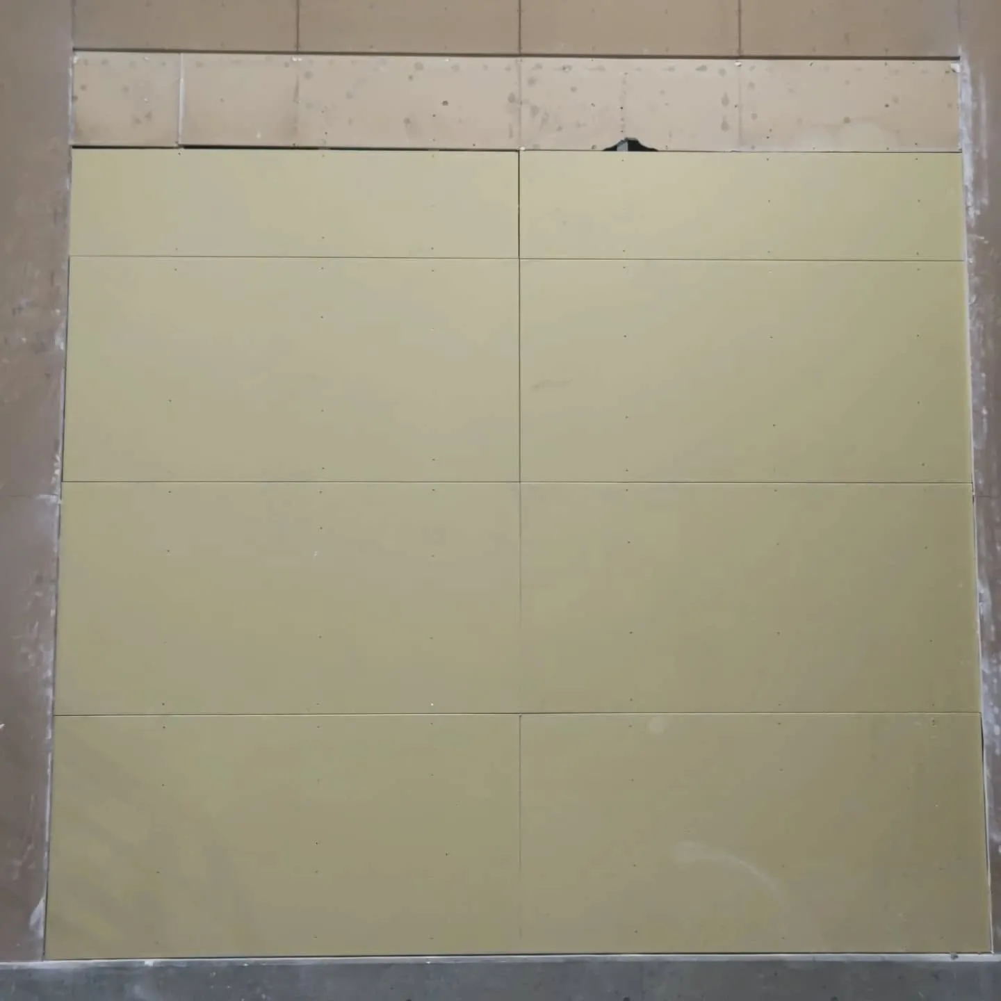 名古屋市港区某工場のボードの壁を直してきました!