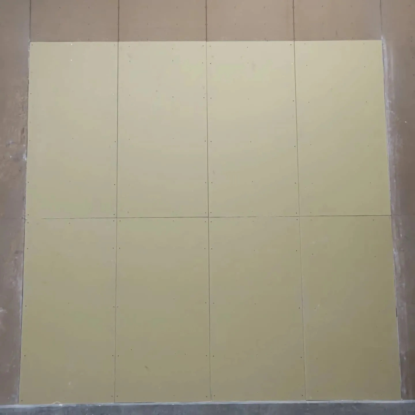 名古屋市港区某工場のボードの壁を直してきました!