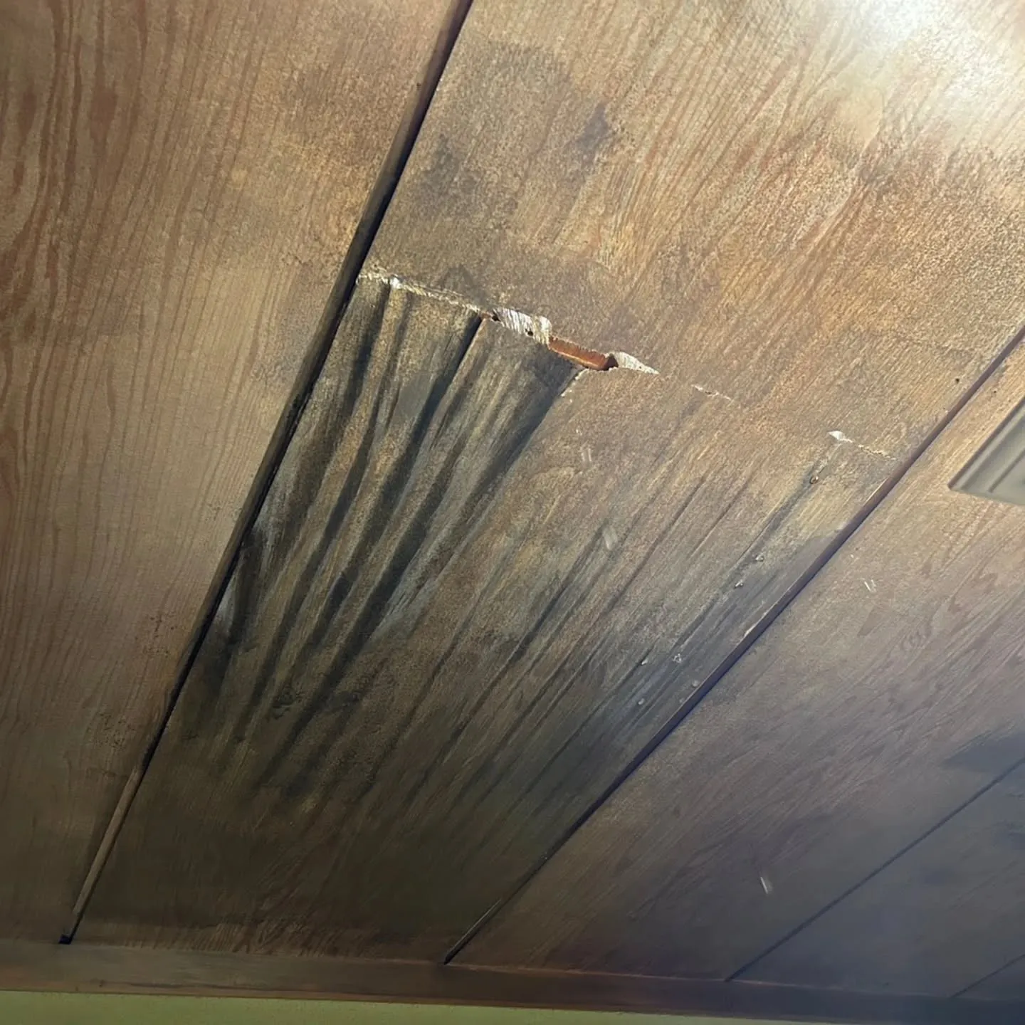 あま市G様邸　雨漏り工事のご依頼を頂きました。