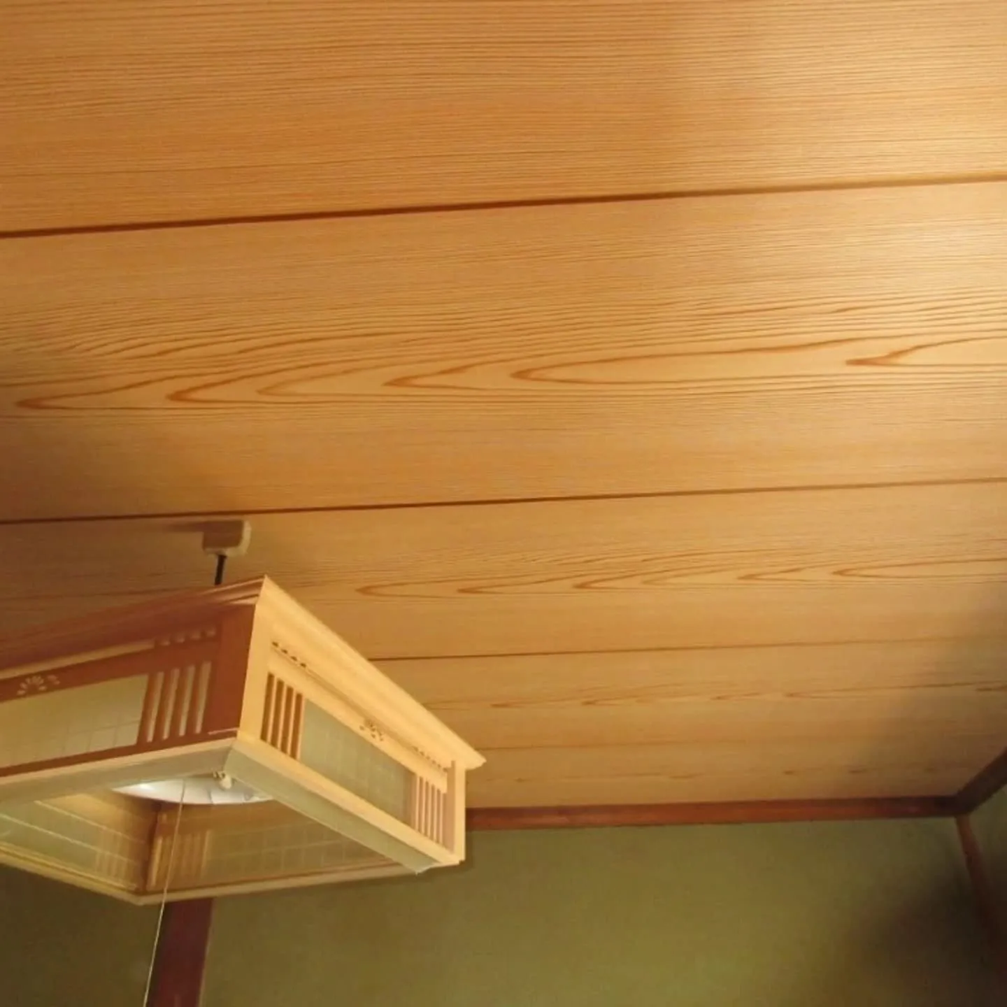 愛西市Ｓ様邸　目透かし天井の張り替えbefore/after