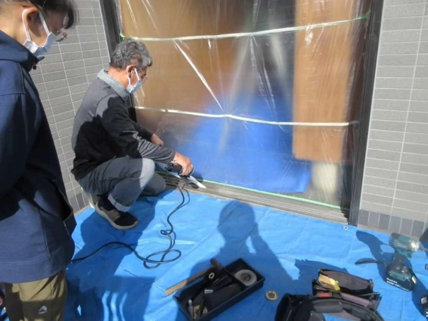 名古屋市中川区m様邸　玄関扉のカバー工法(リシェント)工事を...