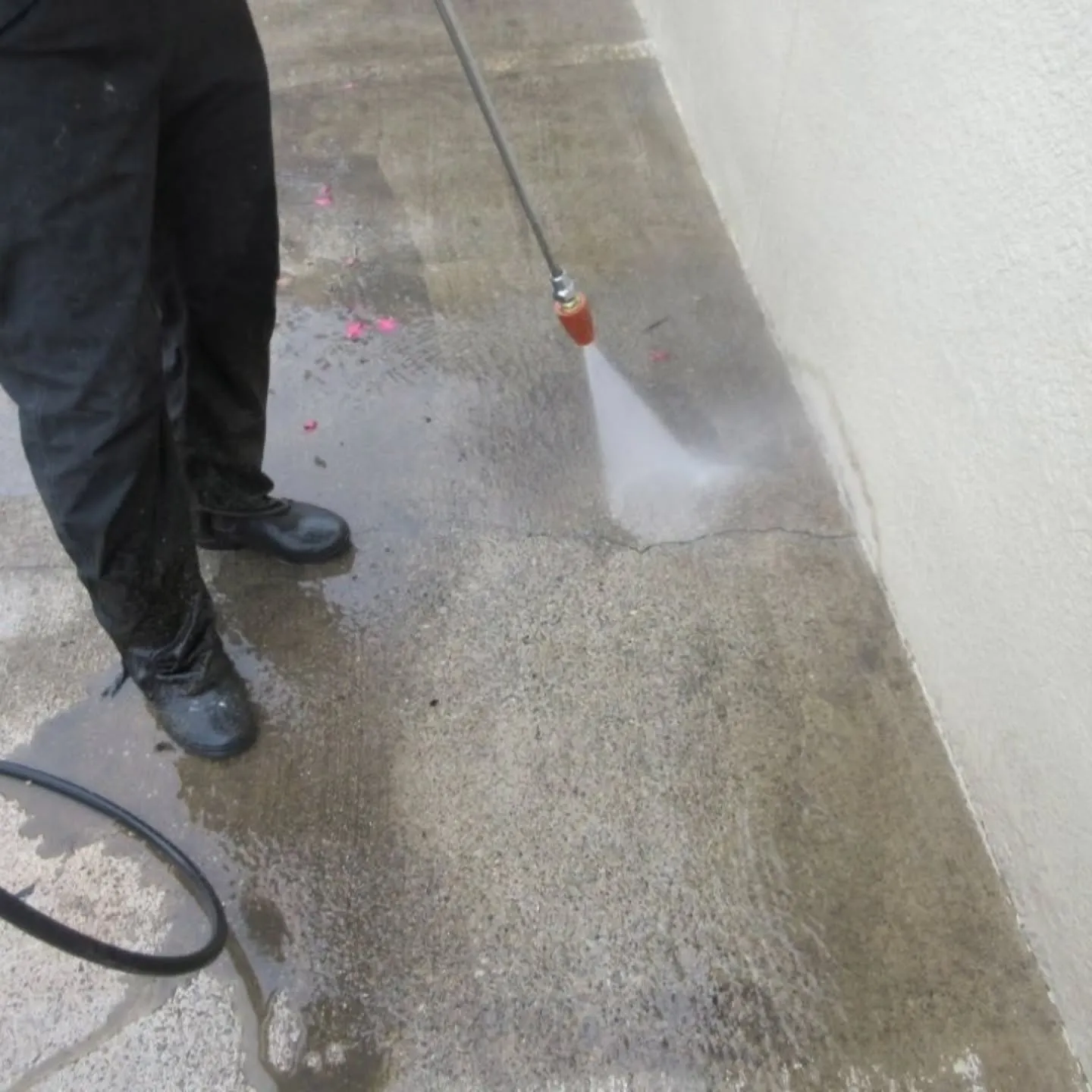 名古屋市北区T様邸 駐車場のライン引き befor/afte...