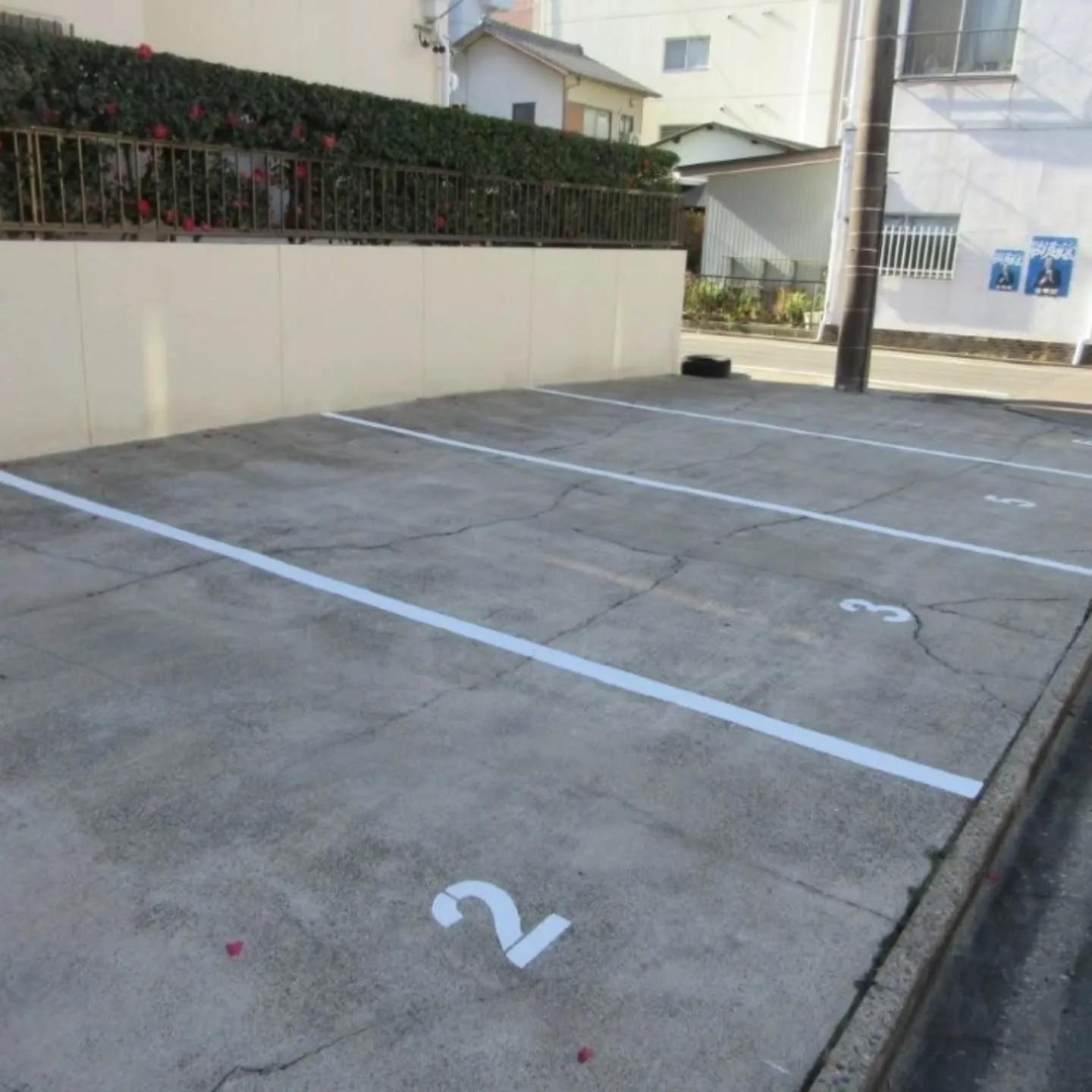 名古屋市北区T様邸 駐車場のライン引き befor/afte...