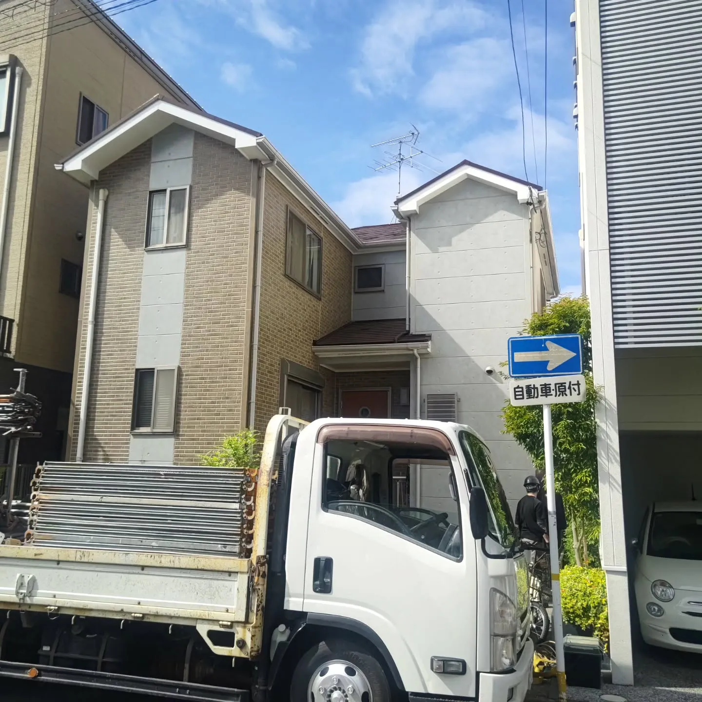 名古屋市西区Ｈ様邸　屋根　ガルテクトFのカバー工法開始