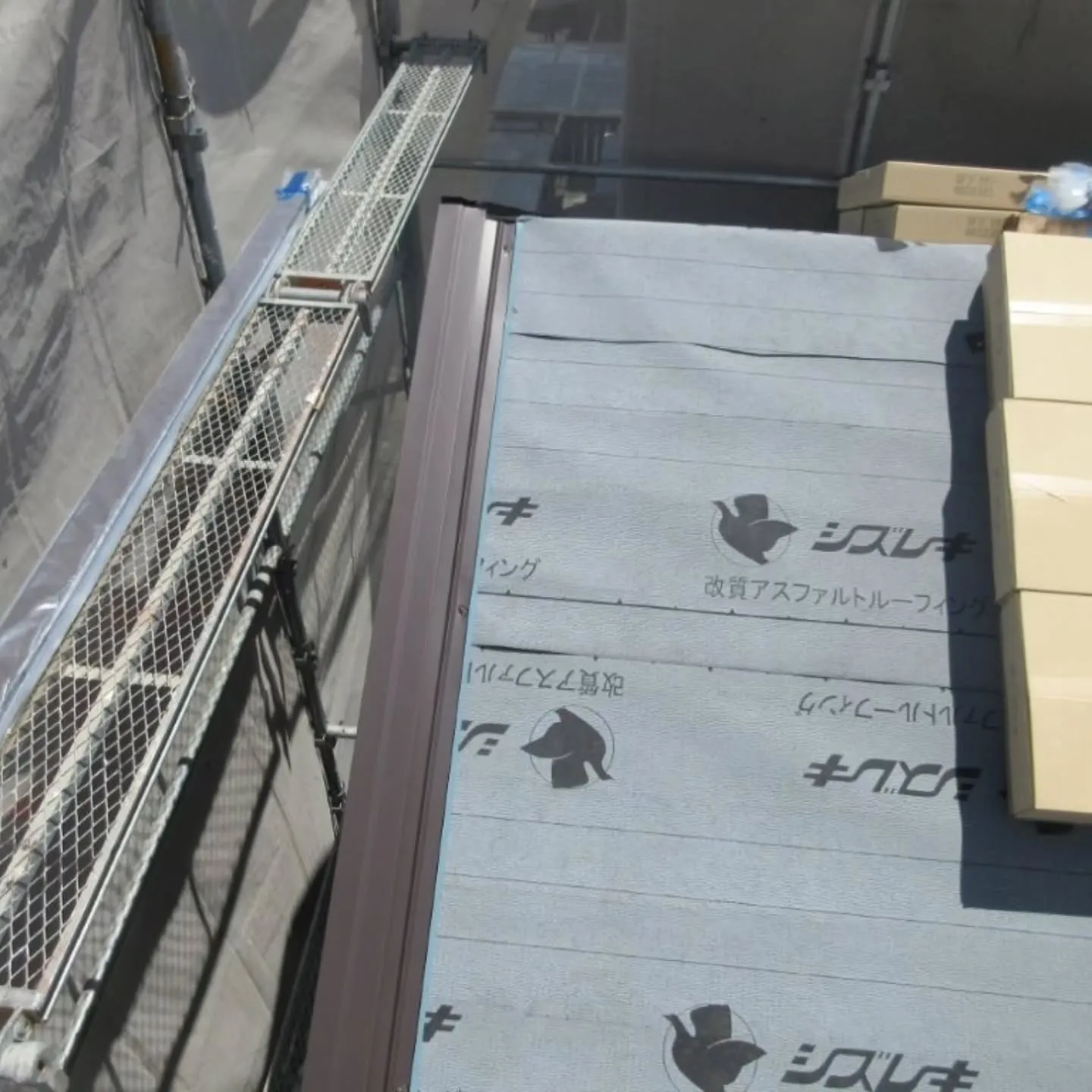 🏠パミール屋根は塗装ではなく「カバー工法」が最適な場合があり...